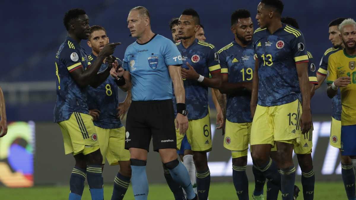 ¡INSÓLITO! Pitana quedaría fuera de la Copa América tras "error" arbitral en el Colombia vs Brasil