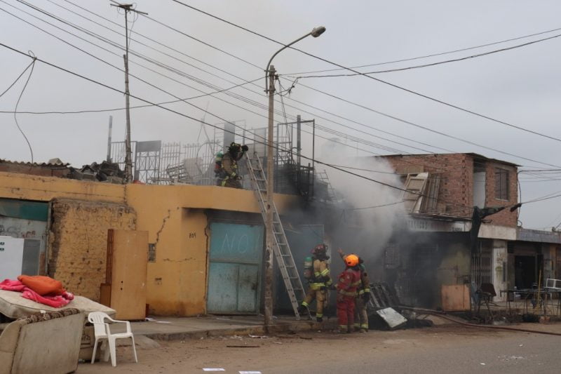 Trujillo: taller ilegal se incendia en la urbanización Santo Domingo