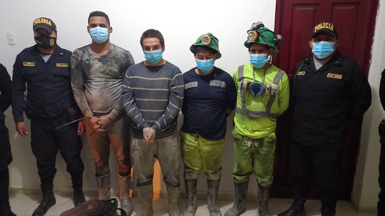 La libertad: capturan a cuatro sujetos robando mineral aurífero