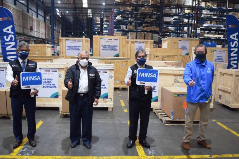 Minsa recibe cuatro nuevas plantas de oxígeno procedentes de Francia