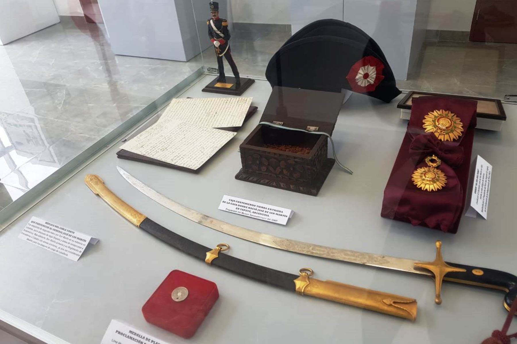 Exhiben objetos relacionados a figura del Libertador José de San Martín