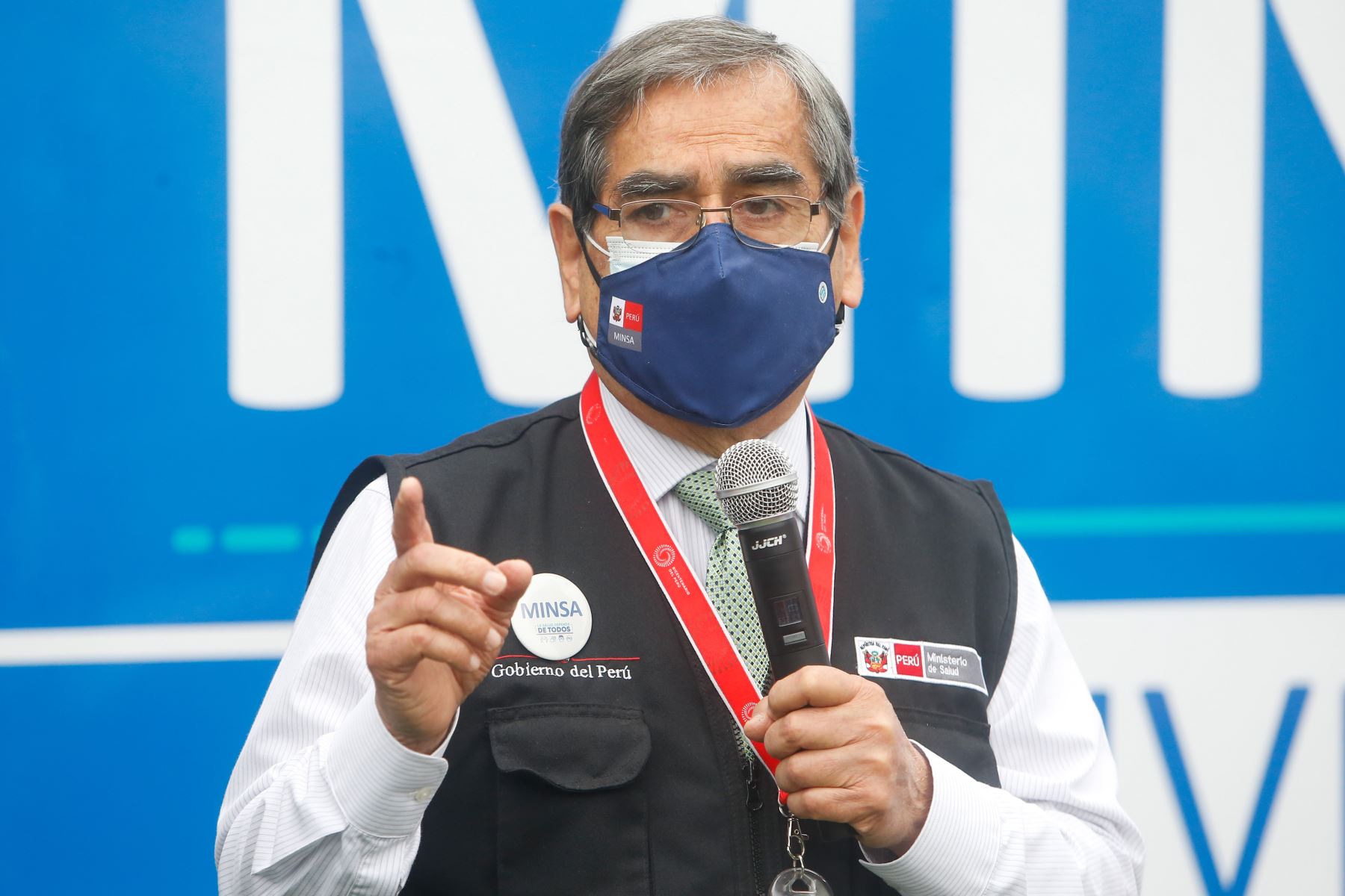 Óscar Ugarte: evalúa reforzar protección de población vacunada