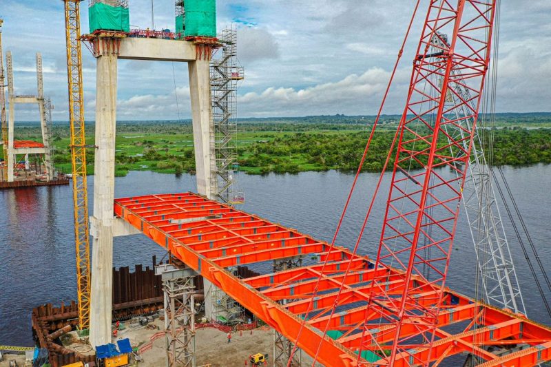 Construcción de 652 puentes beneficia la integración y transporte de la población