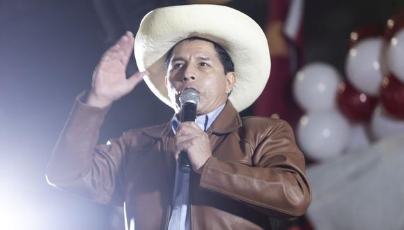 Pedro Castillo y las veces que se comprometió a respetar la Constitución