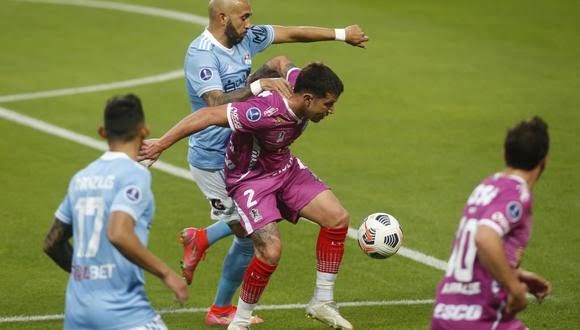 Copa Sudamericana: Sporting Cristal venció agónicamente al Arsenal por el partido 1/2 de los octavos