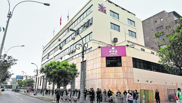 JNE emitiría acta de resultados esta semana