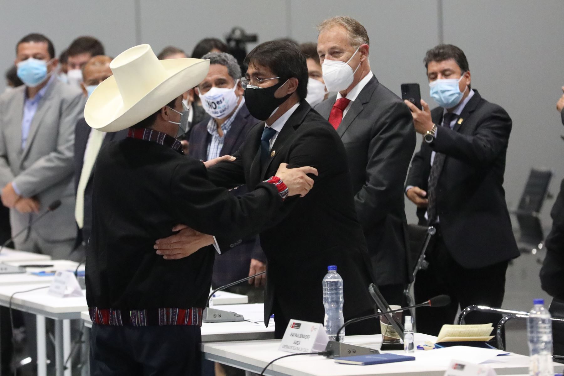 Presidente anuncia reuniones macrorregionales con alcaldes de centros poblados