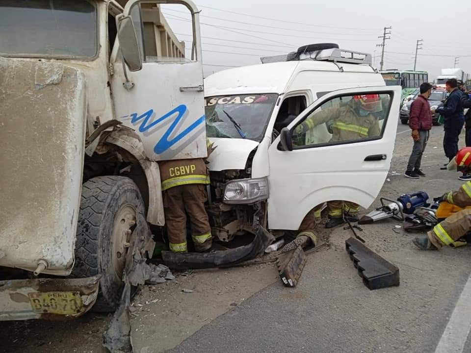 Conductor se da a la fuga luego de ocasionar accidente con camión sin SOAT