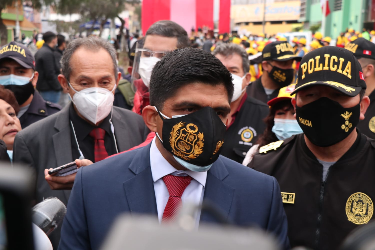 Ministro del Interior: "Para situaciones radicales necesitamos medidas radicales"