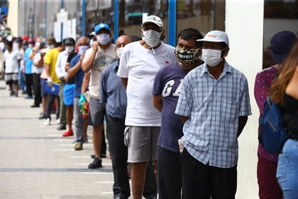 Variante brasileña se convierte en la predominante en Perú