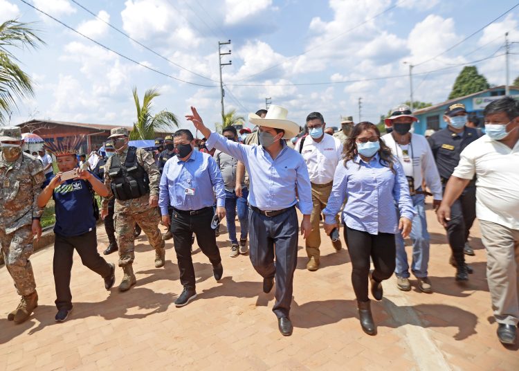 Pedro Castillo llega a Ucayali a supervisar obras