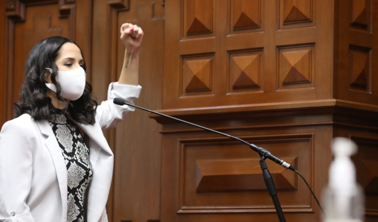 Bazán: “Existe una sentencia contra a alguien por corrupción, entonces es un corrupto”