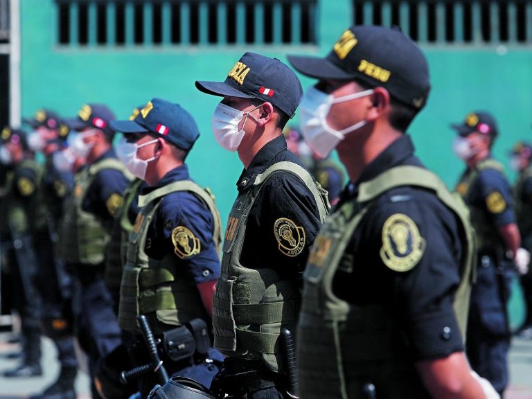 Pedro Castillo brinda su respaldo a la Policía Nacional