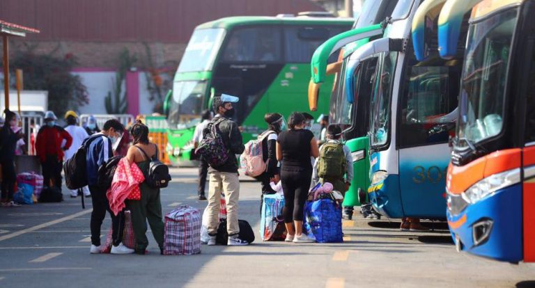 Feriado largo: Protocolos para los viajes  interprovinciales