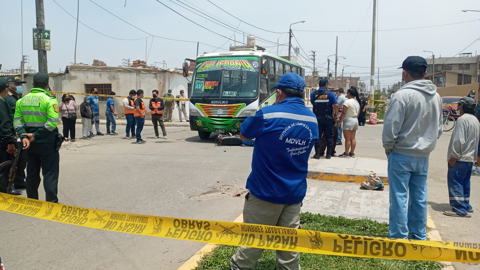 Víctor Larco: micro mata a trabajador municipal
