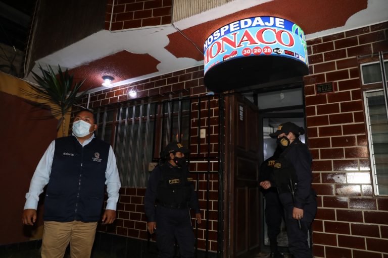 Clausuran dos hoteles y una discoteca clandestinas en Las Quintanas y Palermo
