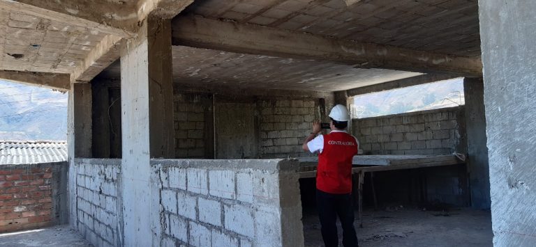 Construcción de aulas escolares sin expediente técnico genera perjuicio por S/ 262 mil