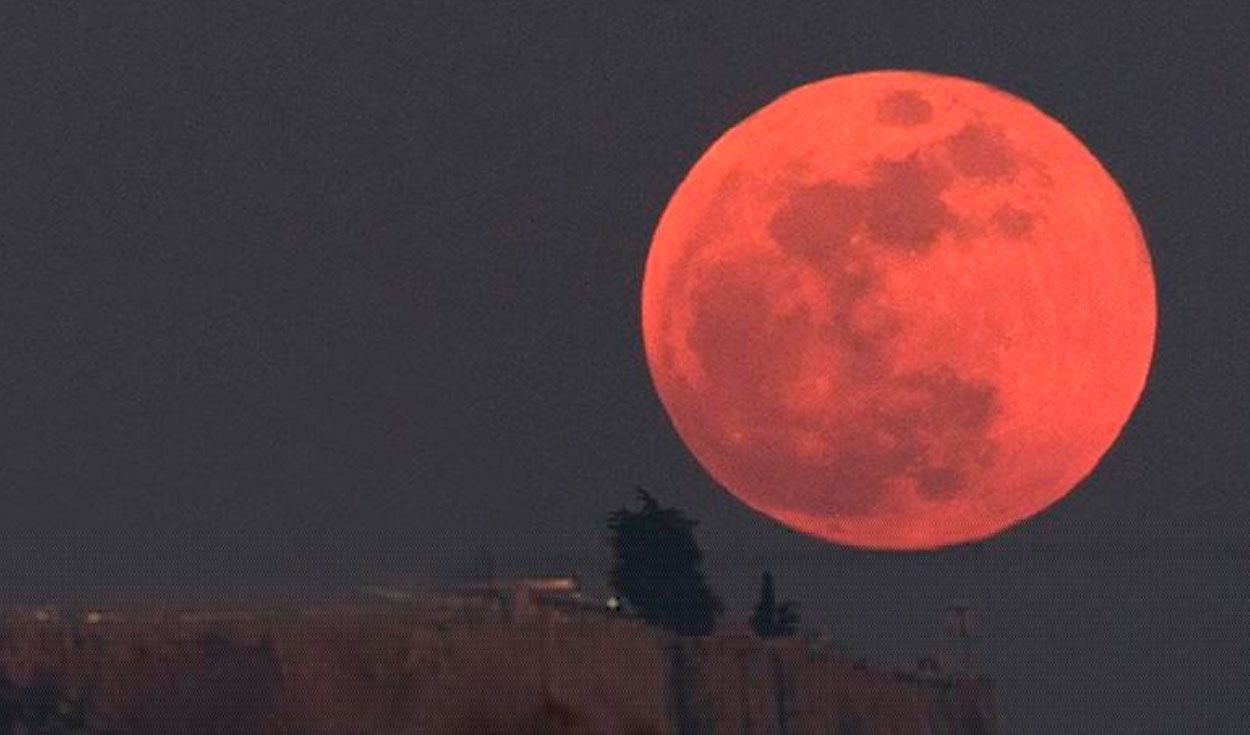 Eclipse lunar: los mejores lugares para ver el eclipse más largo del siglo