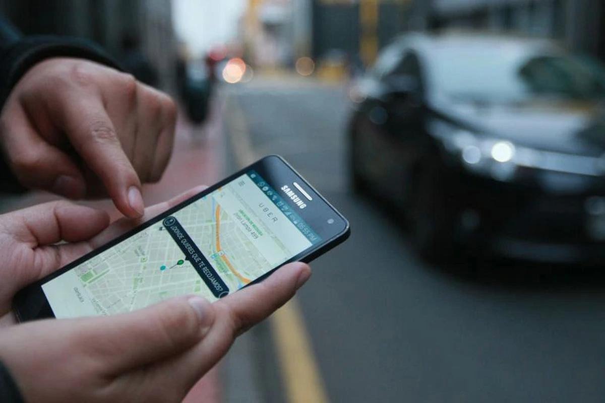 Taxis por aplicativo: autoridades presentan dificultades para fiscalizar este servicio
