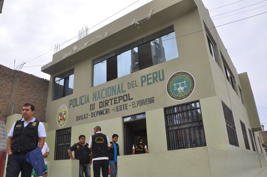 Trujillo: Delincuentes disparan la propiedad  de dueño de restaurante