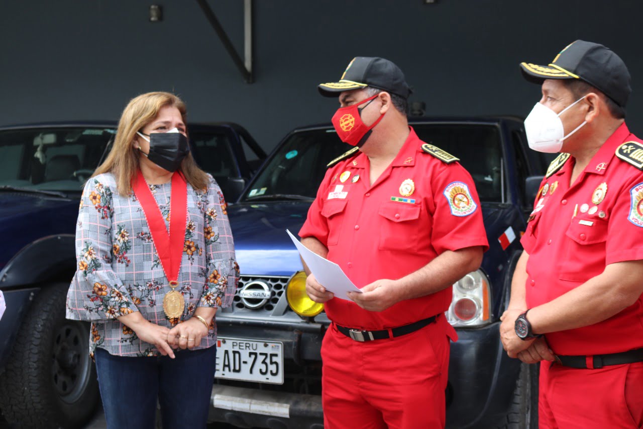 Fiscalía realizó donativo vehículos motorizados al Cuerpo General de Bomberos Voluntarios del Perú