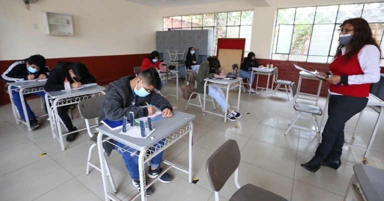 Congreso anuló prueba de nombramiento docente 2021