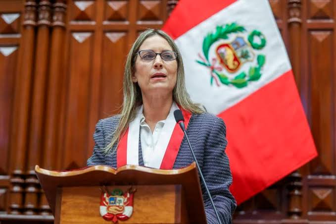 Pleno debatirá moción de censura en contra de la presidenta del Congreso