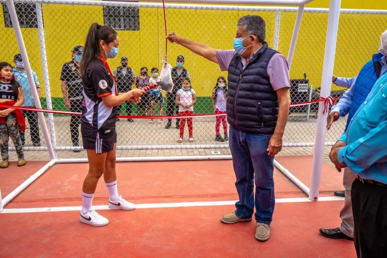 El Porvenir: Reabren complejo deportivo con campeona sub17 Milenka Cruzado