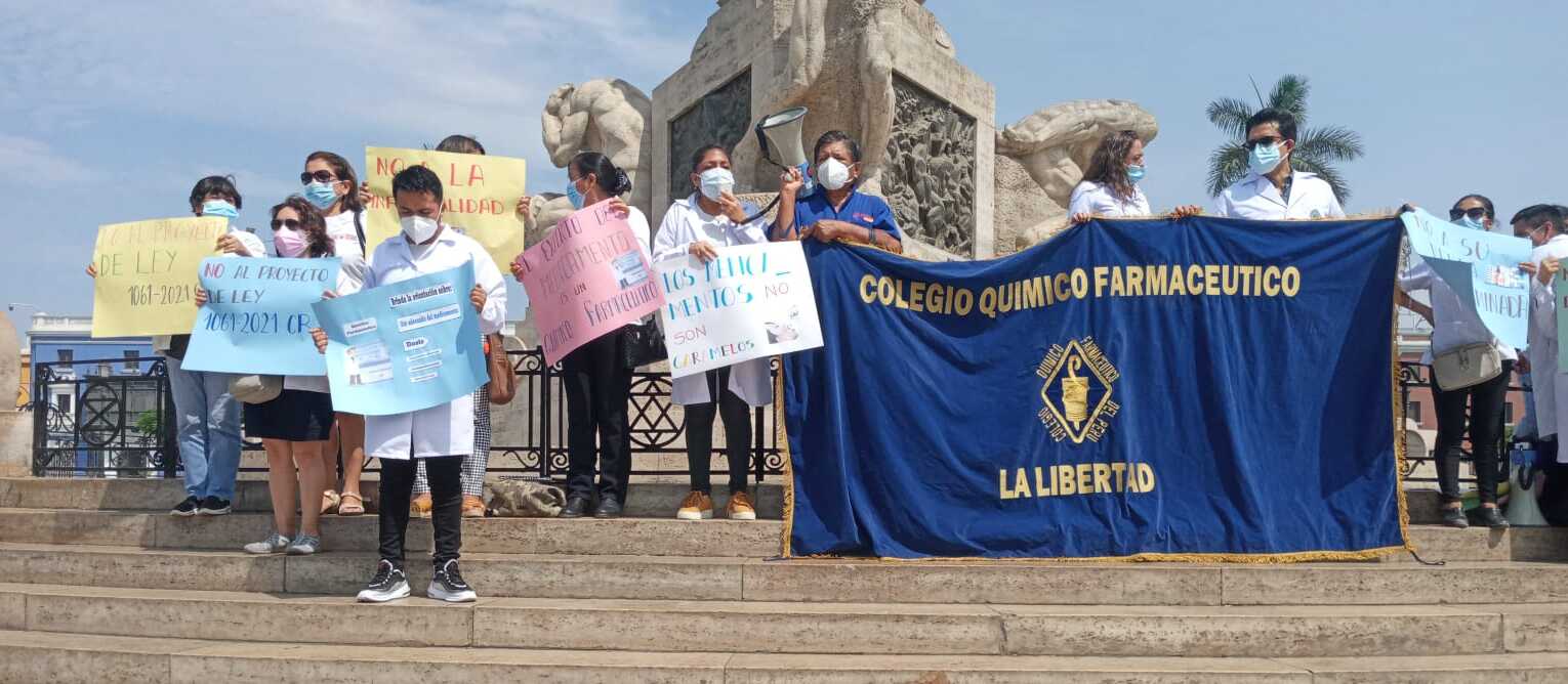 Rechazan proyecto de ley que permite venta de medicamentos en centros comerciales