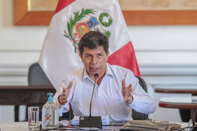 Castillo aceptó renuncia del ministro Silva
