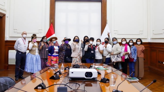 Implementan estrategias para beneficiar a mujeres rurales