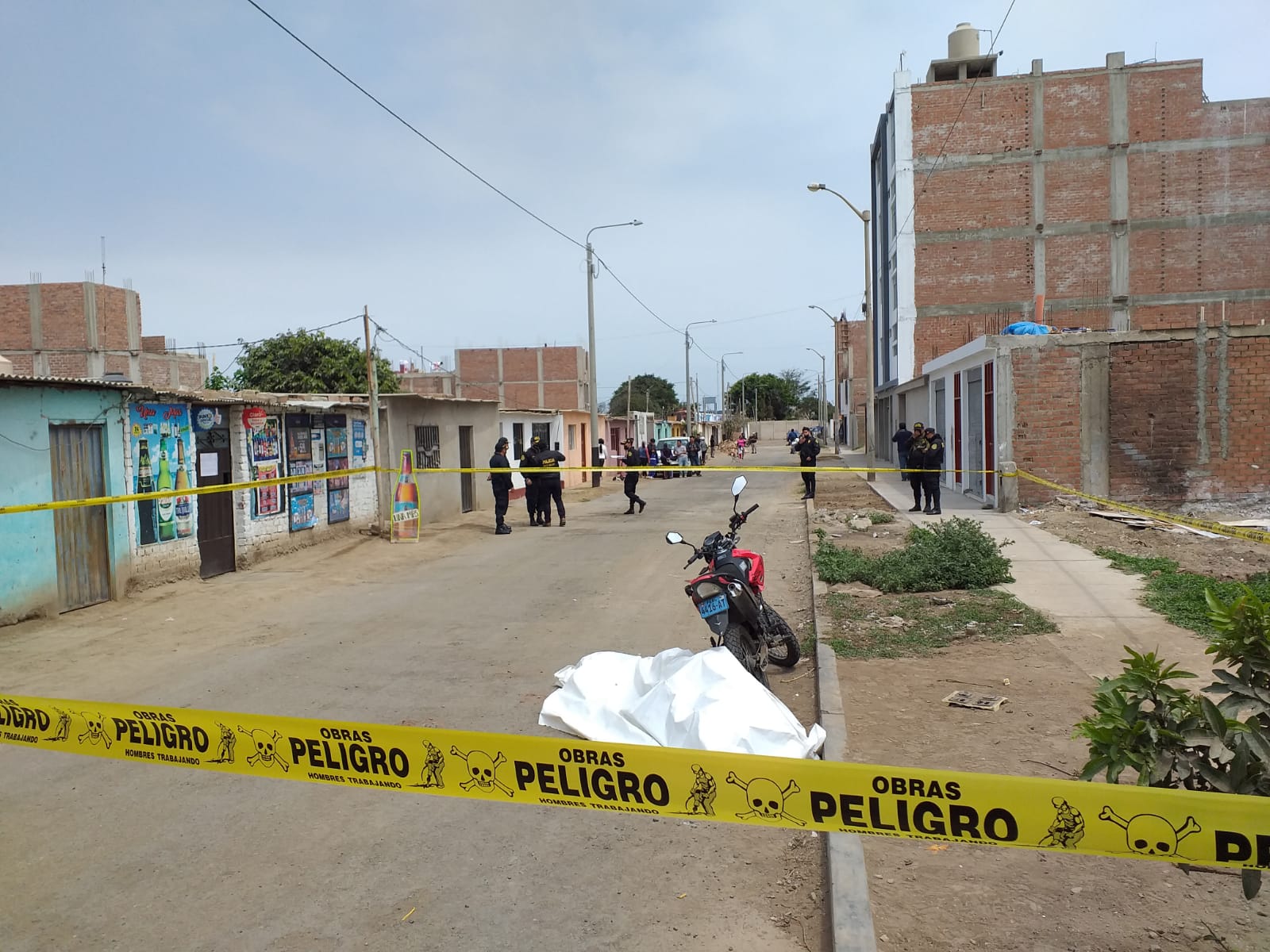 Un efectivo policial murió tras ser atacado a balazos en Trujillo.