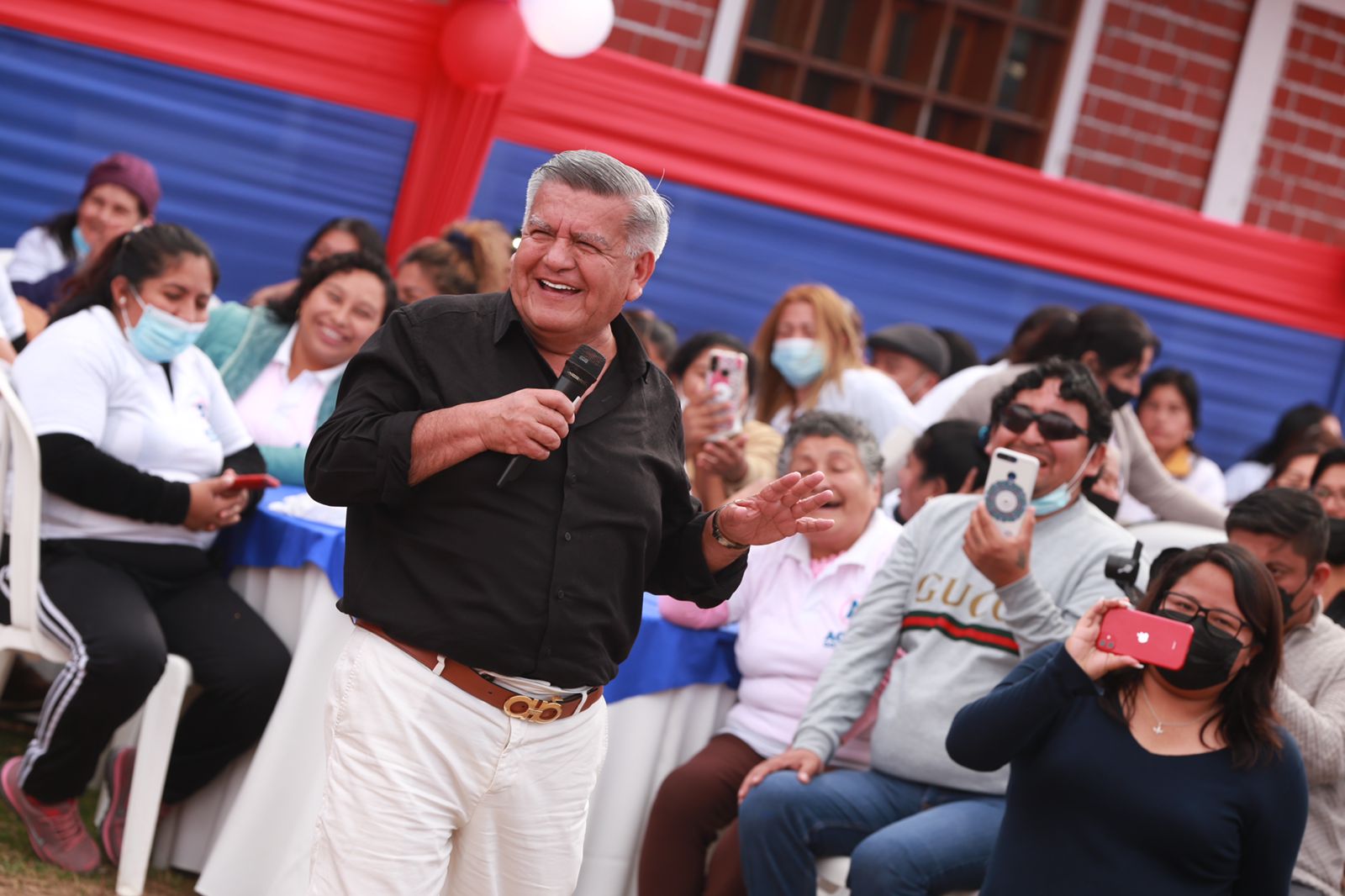 César Acuña propone reactivar planta de asfalto para mejorar las calles de Trujillo