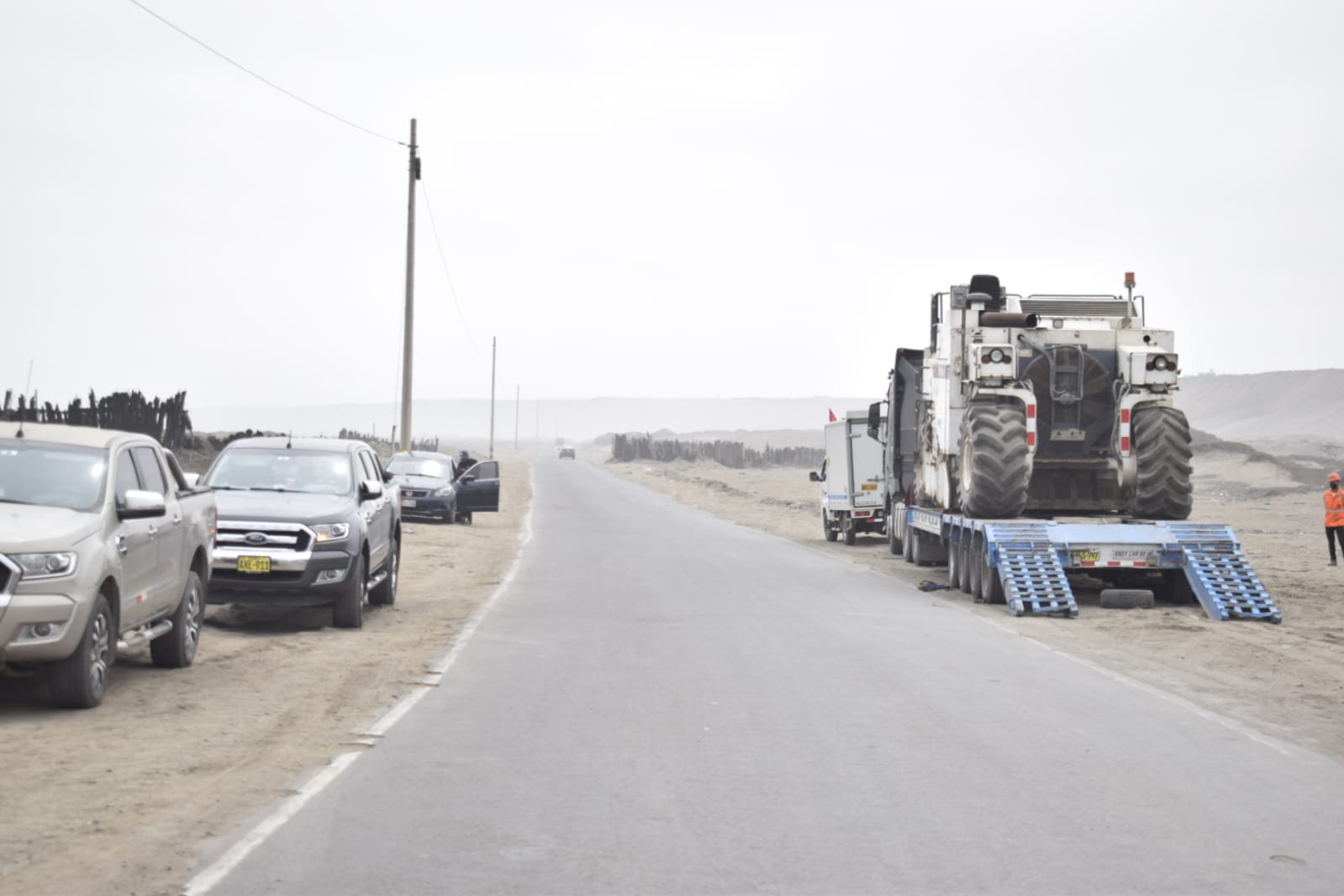 Dan mantenimiento a carretera Huanchaco - Santiago de Cao