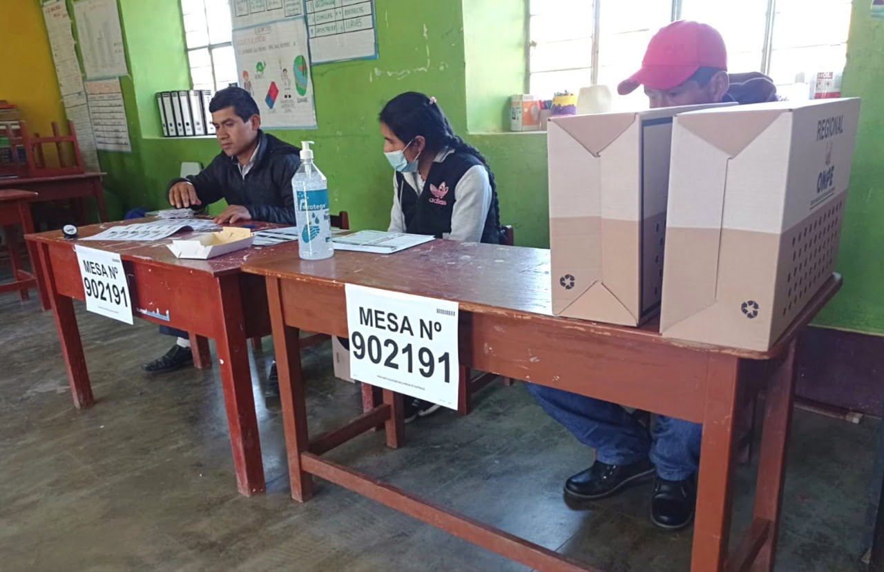 La Libertad: Primera mesa de sufragio se instaló en Otuzco
