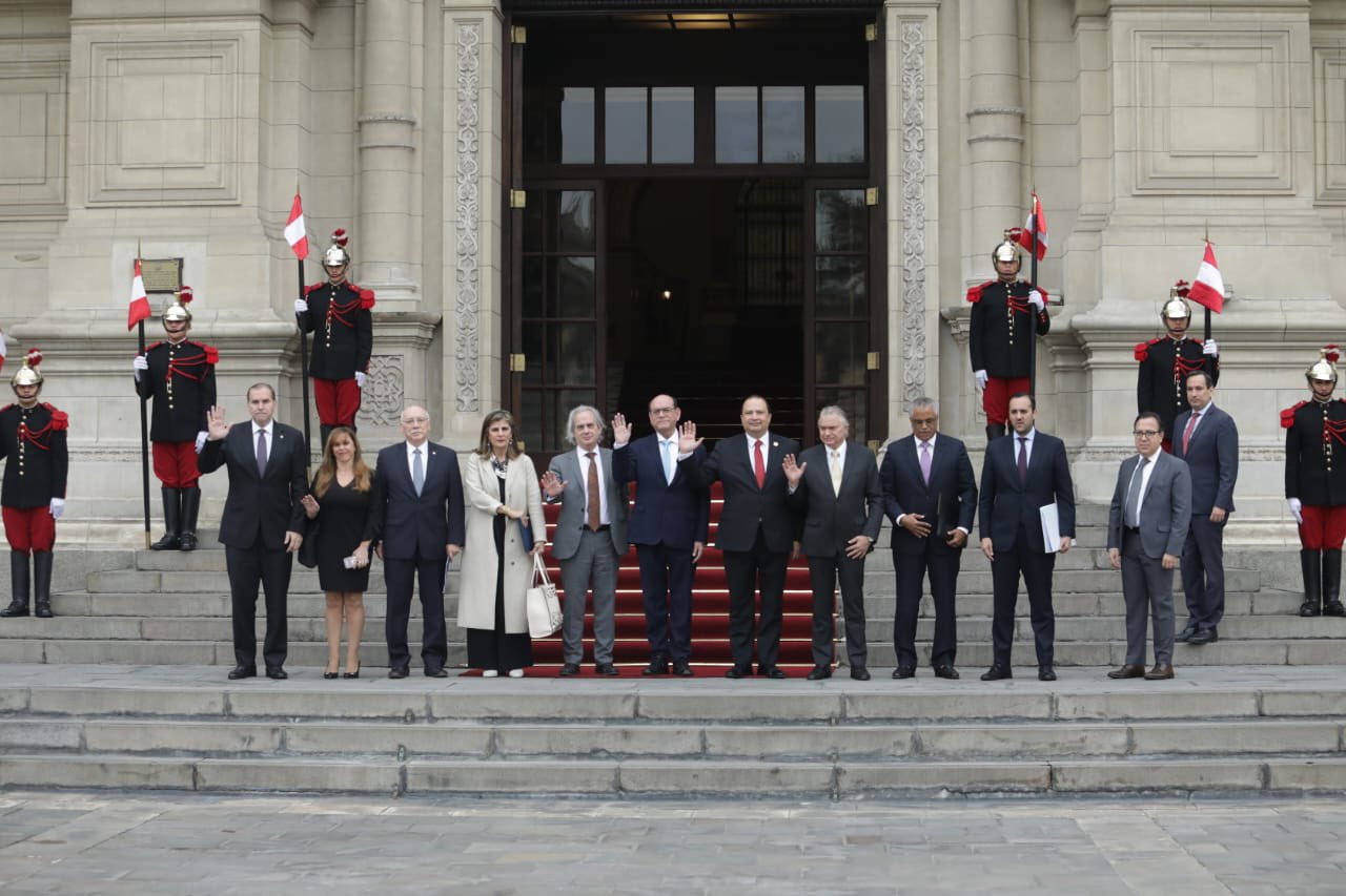 Comisión de la OEA se reúne con el Poder Ejecutivo tras su llegada al país