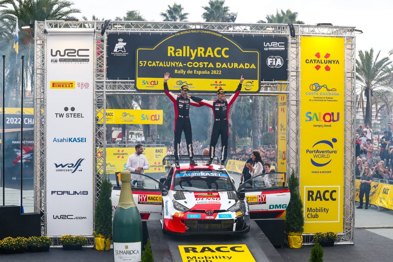 Equipo automovilístico gana el título en el Rally de España