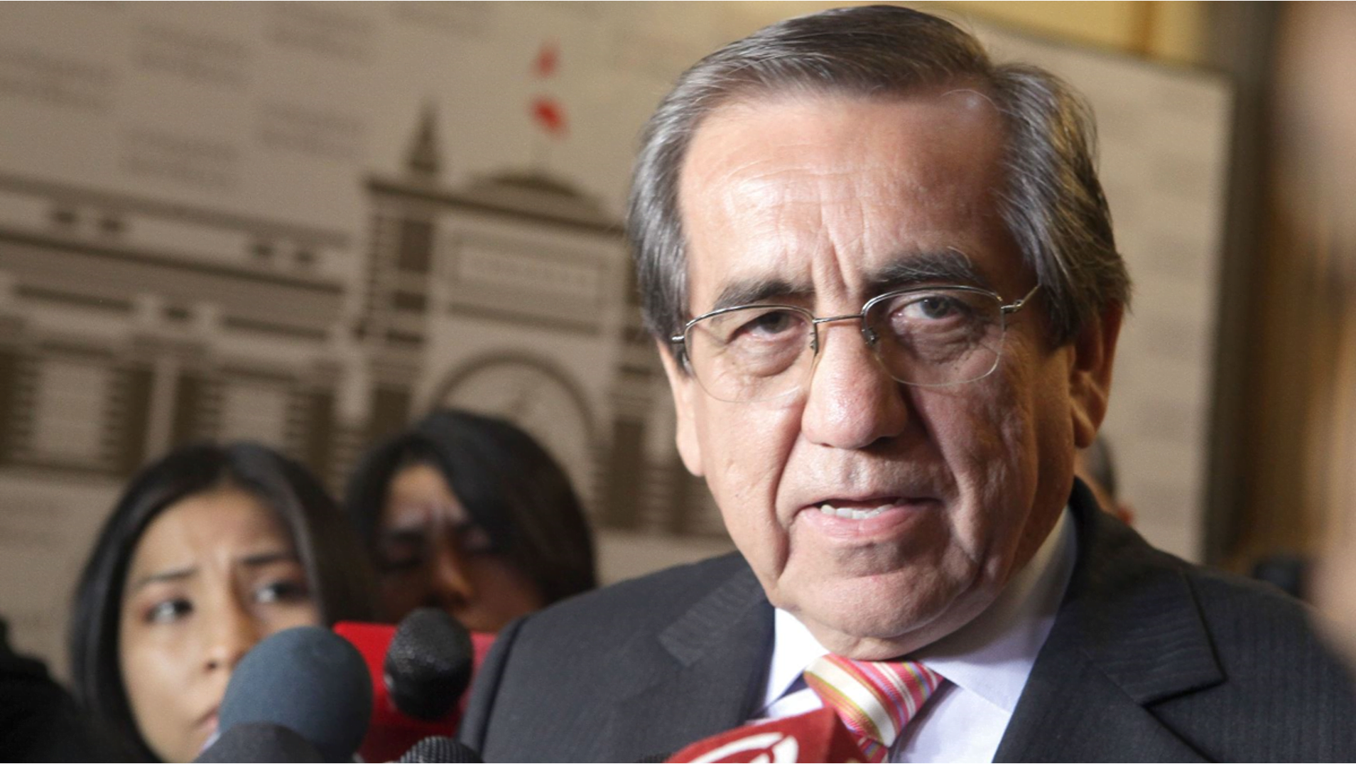 Del Castillo insulta a policías: “¡Están acá como unos huevones, defendiendo a gente de mierda!”