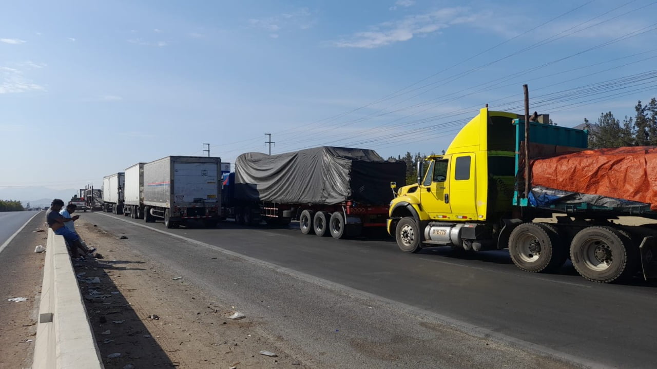 La Libertad: Solo puente Chao continúa bloqueado en Virú