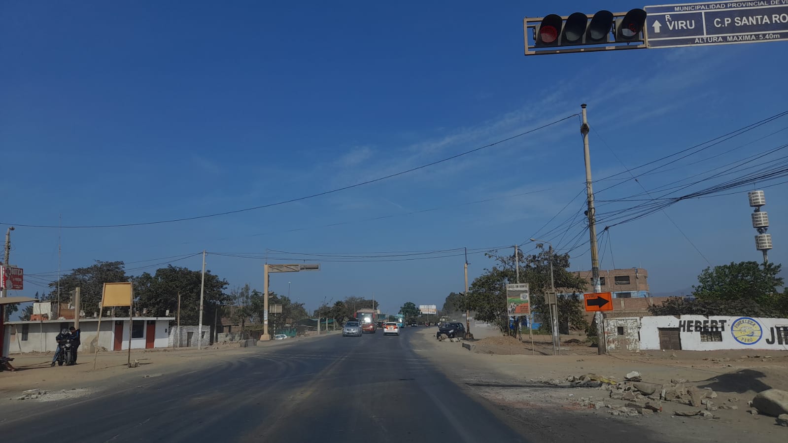 Jefe de la PNP: "Todas las vías han sido liberadas menos el puente Chao"