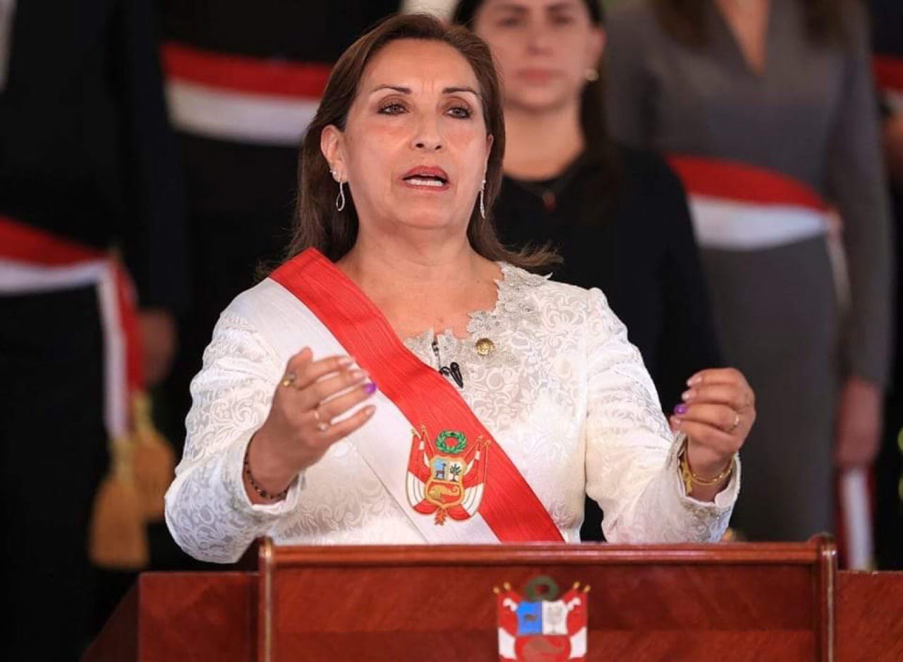 Presidenta afirma que muertes de civiles en protestas también serán investigadas en el fuero militar