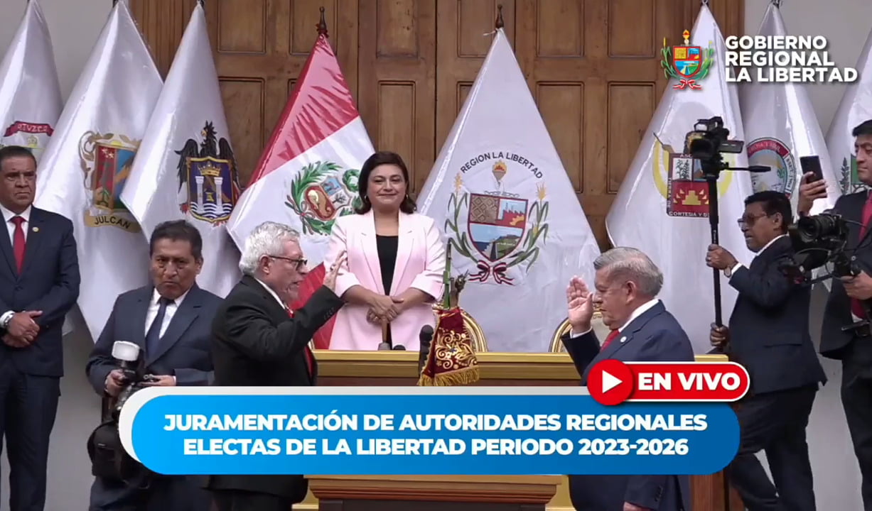 César Acuña jura como nuevo gobernador regional de La Libertad