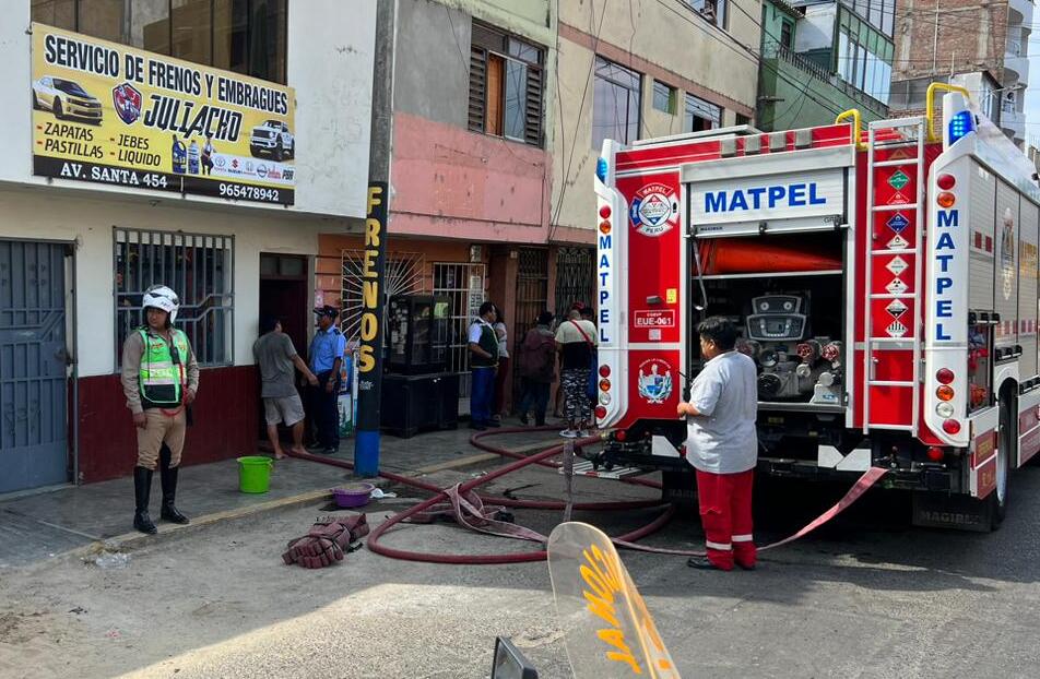 Trujillo: Se registró incendio en la vivienda ubicada en la Av. Santa