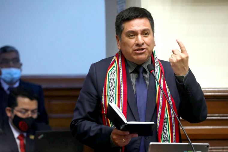 Congresista de Acción Popular pide adelanto de elecciones para el 2023