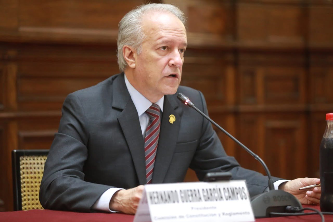 Congresista Hernando Guerra asegura que plantearon adelanto de elecciones para marzo del 2024