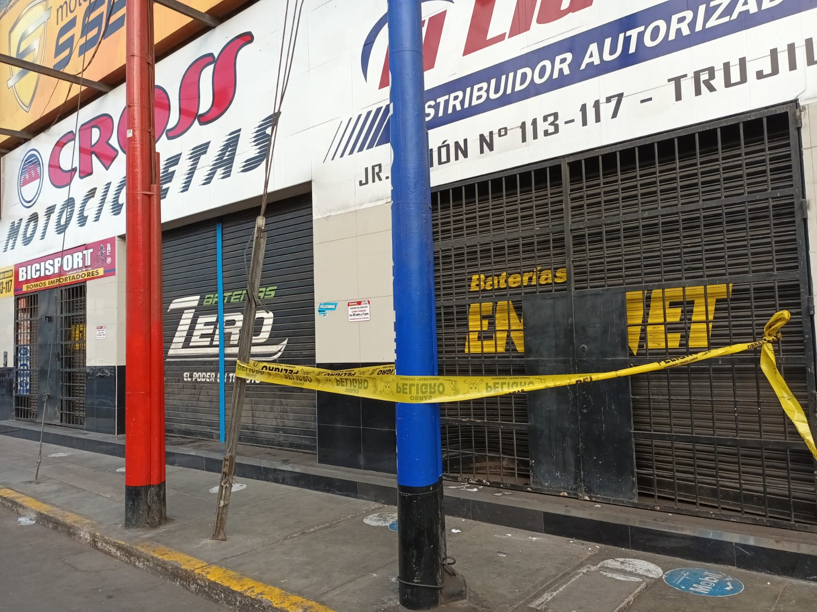 Detonaron explosivo en tienda Bicimotors ubicada en el Jirón Unión