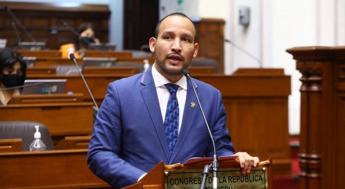 Renovación Popular insiste en reforma constitucional para reelección inmediata de los congresistas