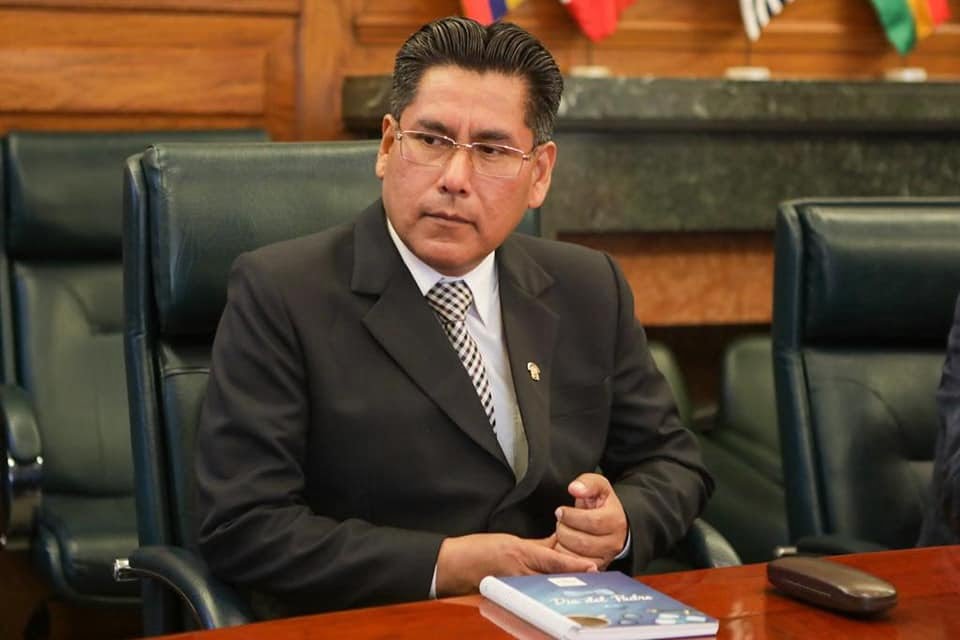 Congresista Víctor Cutipa presenta proyecto de ley para retiro de AFP