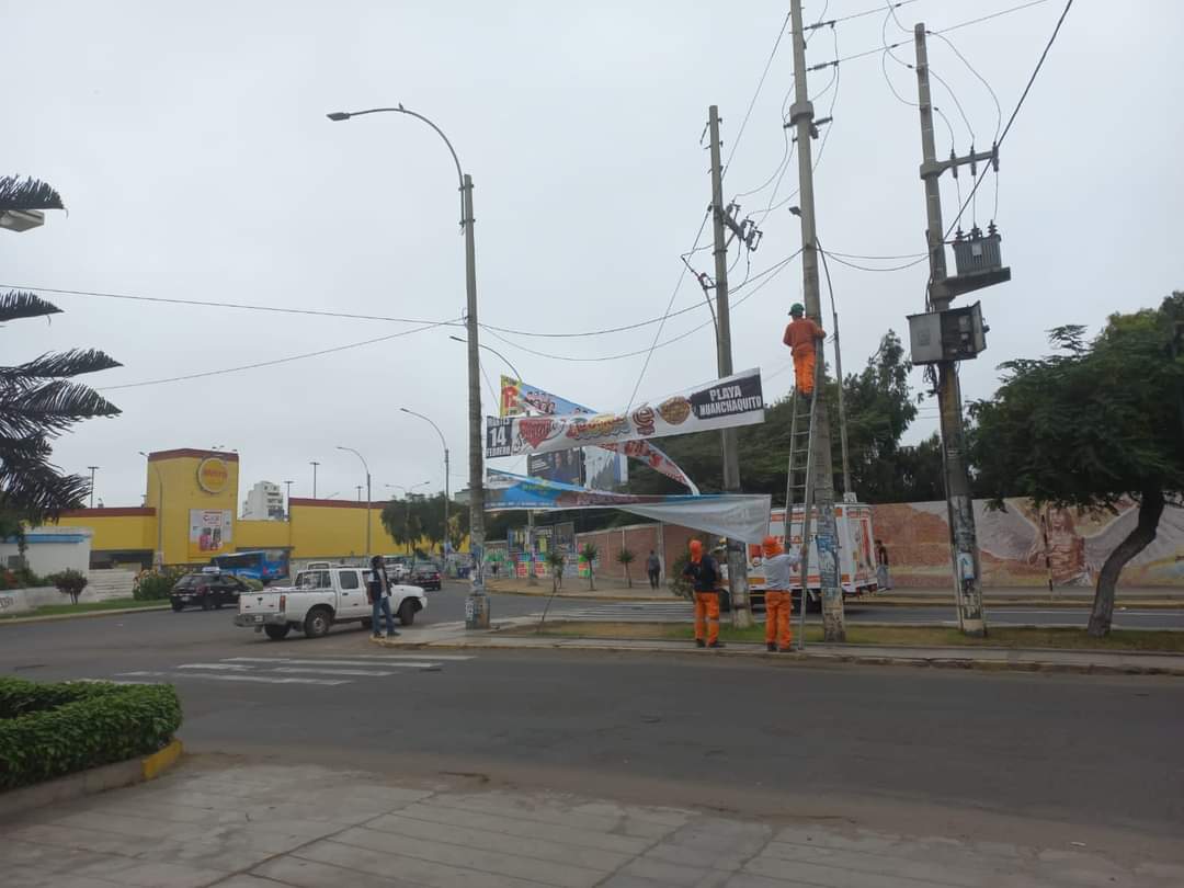 Trujillo: Retiran banderolas de avenidas y óvalos