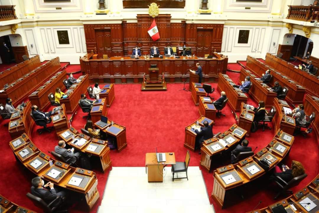 Congreso realizó más gastos excesivos con dinero del Estado